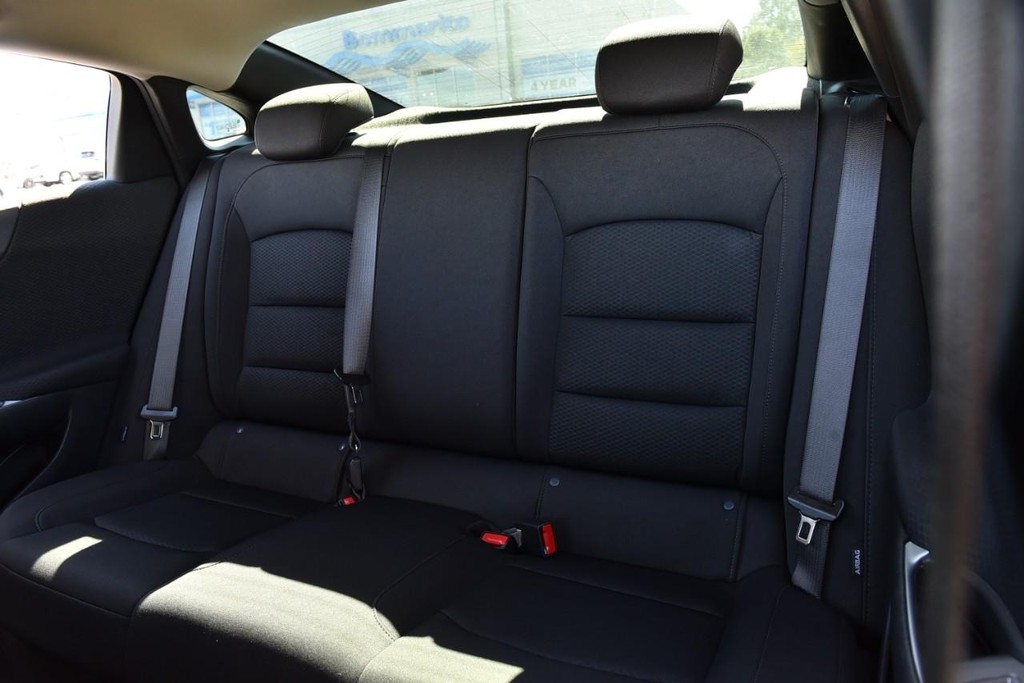 Chevrolet Malibu Vehicle Image 20