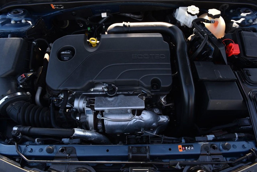 Chevrolet Malibu Vehicle Image 22