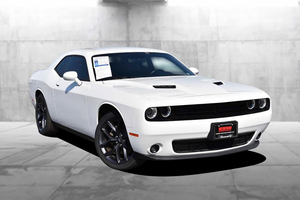 Dodge Challenger Vehicle Image 02