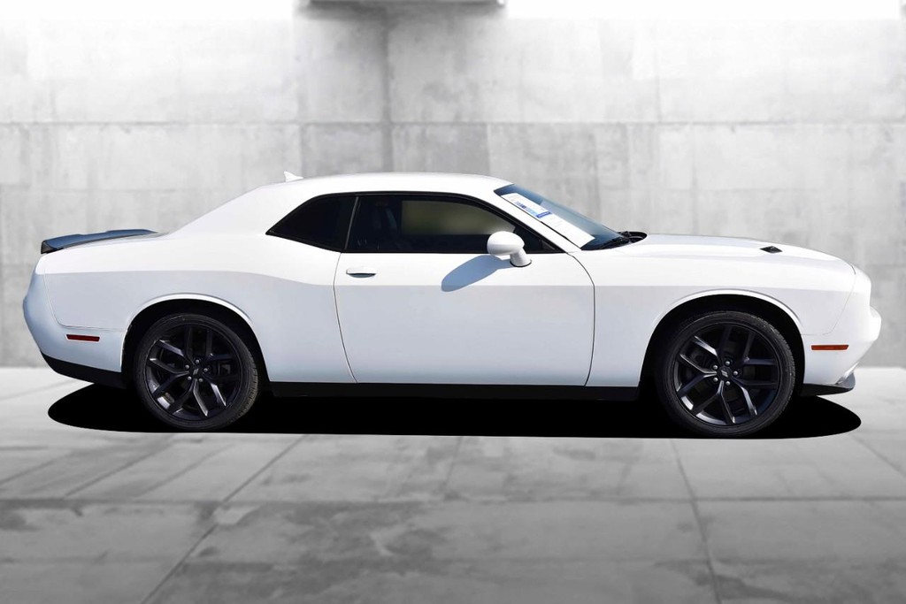 Dodge Challenger Vehicle Image 05