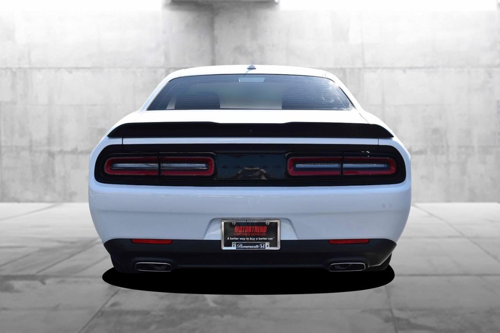 Dodge Challenger Vehicle Image 06