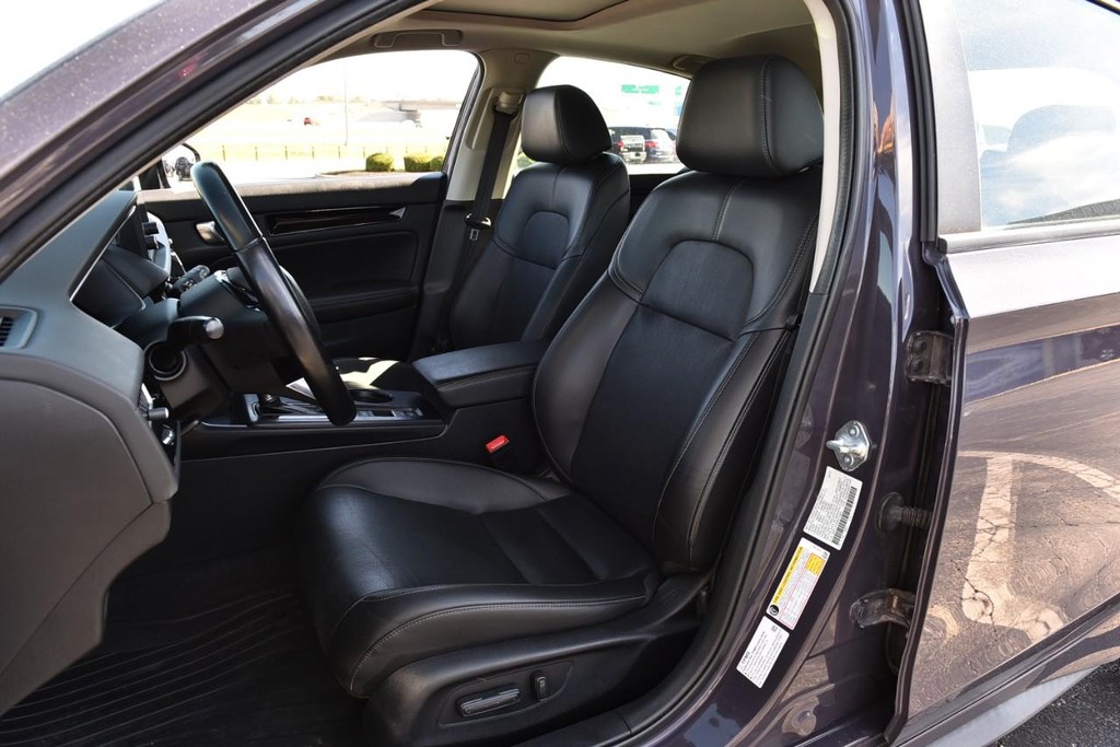 Honda Civic Hatchback Vehicle Image 19