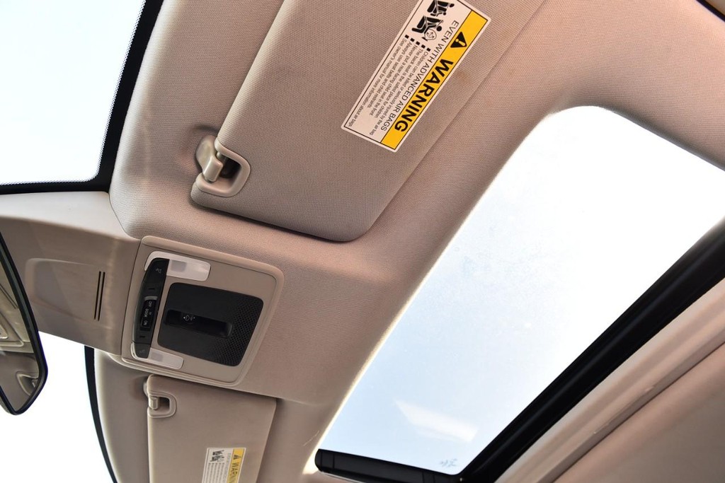 Honda Civic Hatchback Vehicle Image 21