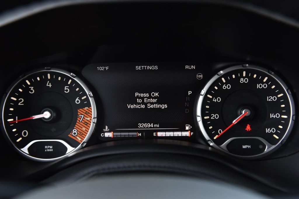 Jeep Renegade Vehicle Image 11