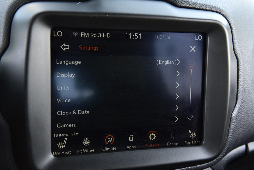 Jeep Renegade Vehicle Image 13