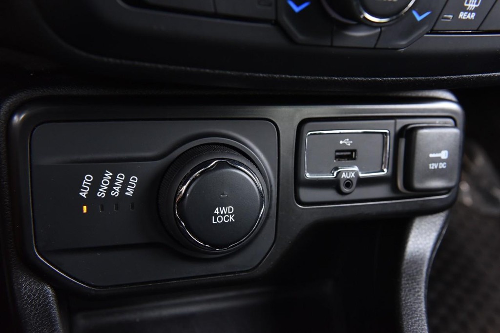 Jeep Renegade Vehicle Image 15