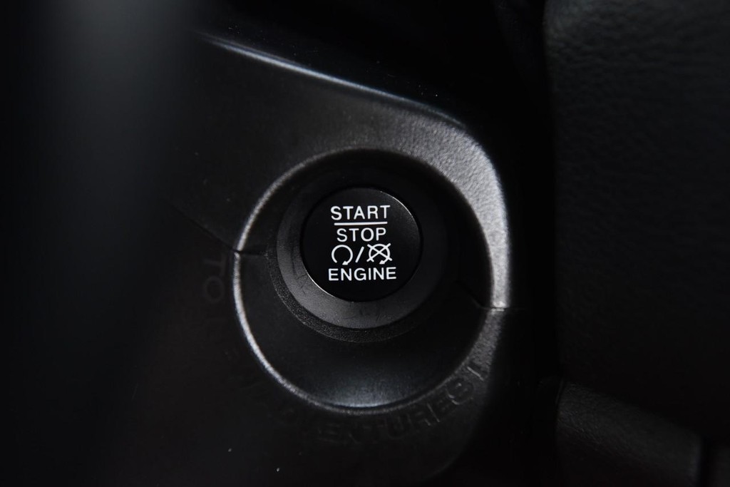 Jeep Renegade Vehicle Image 17