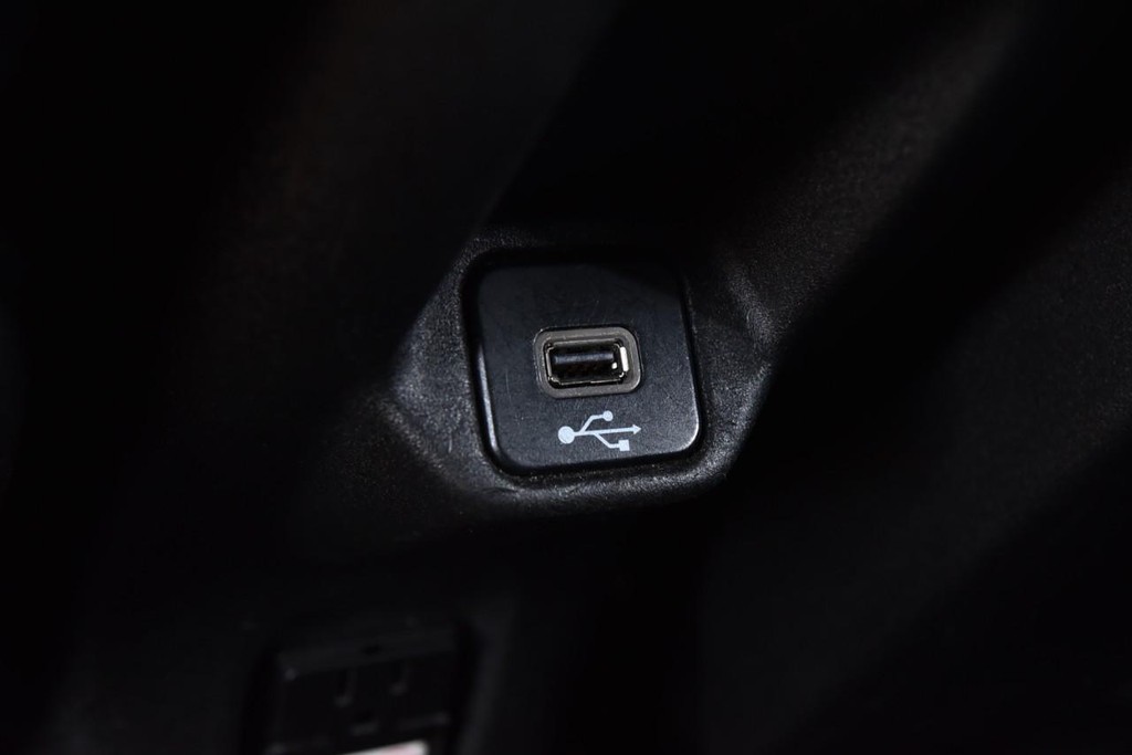 Jeep Renegade Vehicle Image 22