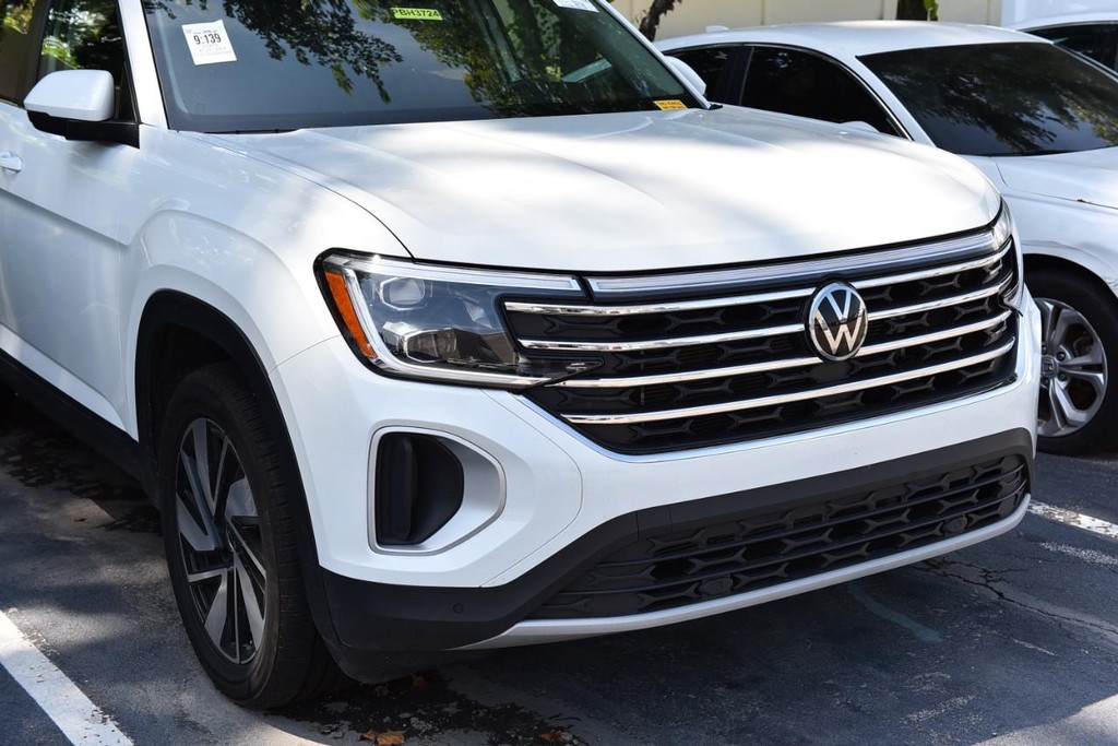 Volkswagen Atlas Vehicle Image 02