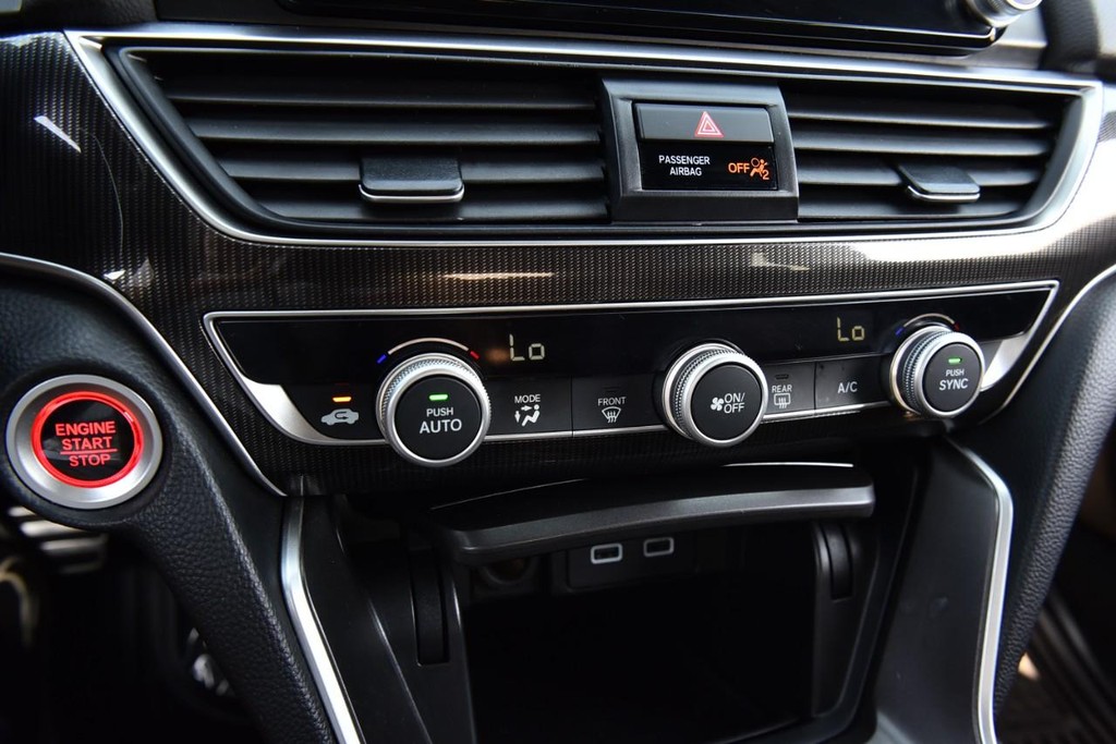 Honda Accord Sedan Vehicle Image 15