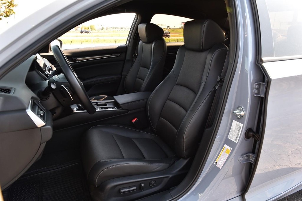Honda Accord Sedan Vehicle Image 20