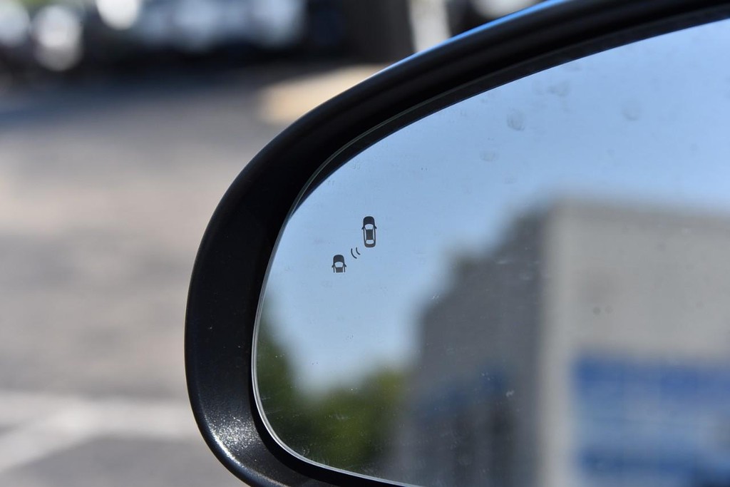 Hyundai Kona Vehicle Image 09