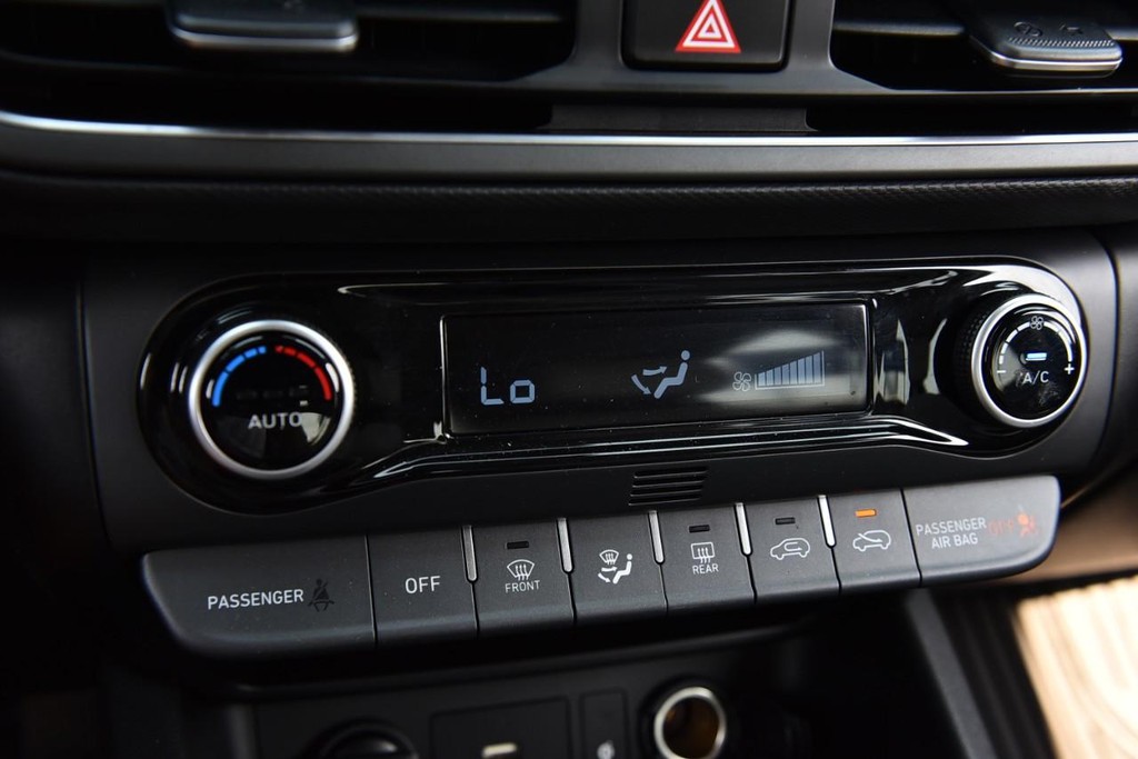 Hyundai Kona Vehicle Image 14