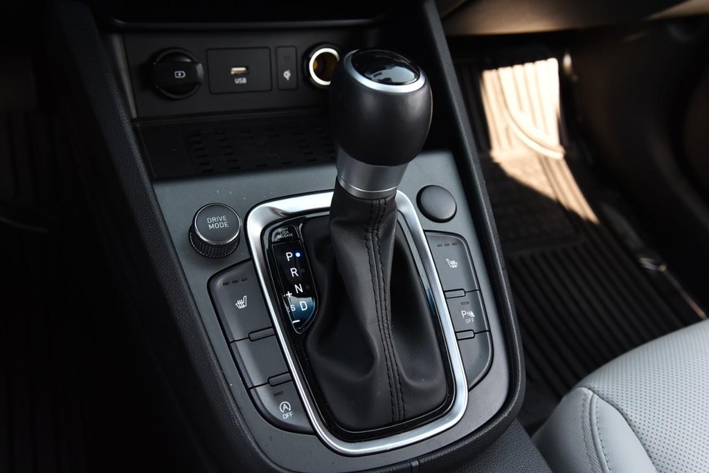 Hyundai Kona Vehicle Image 16