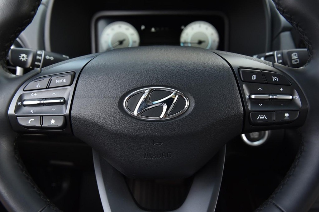 Hyundai Kona Vehicle Image 18