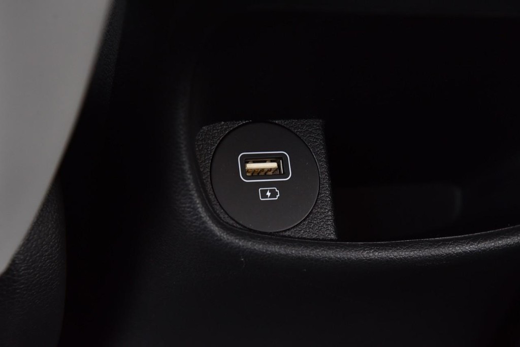 Hyundai Kona Vehicle Image 23