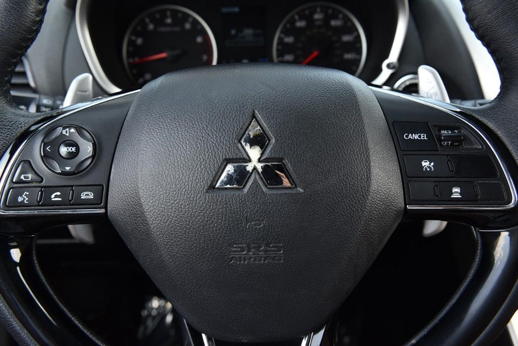 Mitsubishi Eclipse Cross Vehicle Image 19