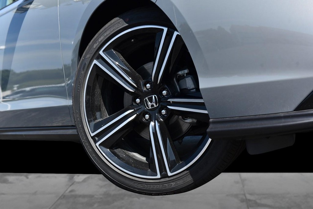 Honda Accord Sedan Vehicle Image 03