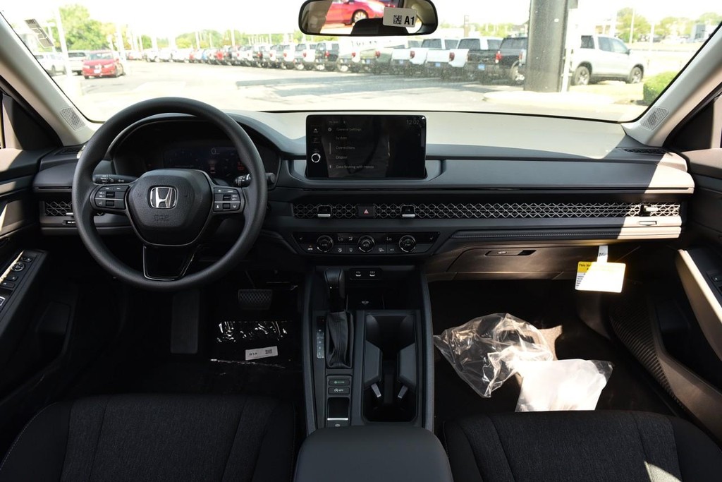 Honda Accord Sedan Vehicle Image 07