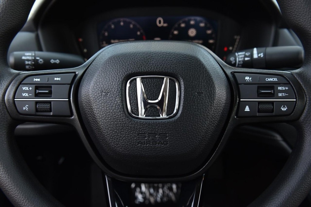 Honda Accord Sedan Vehicle Image 18