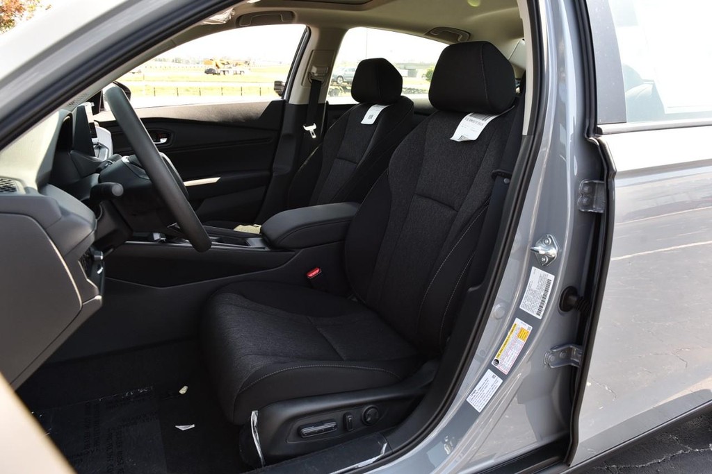 Honda Accord Sedan Vehicle Image 19