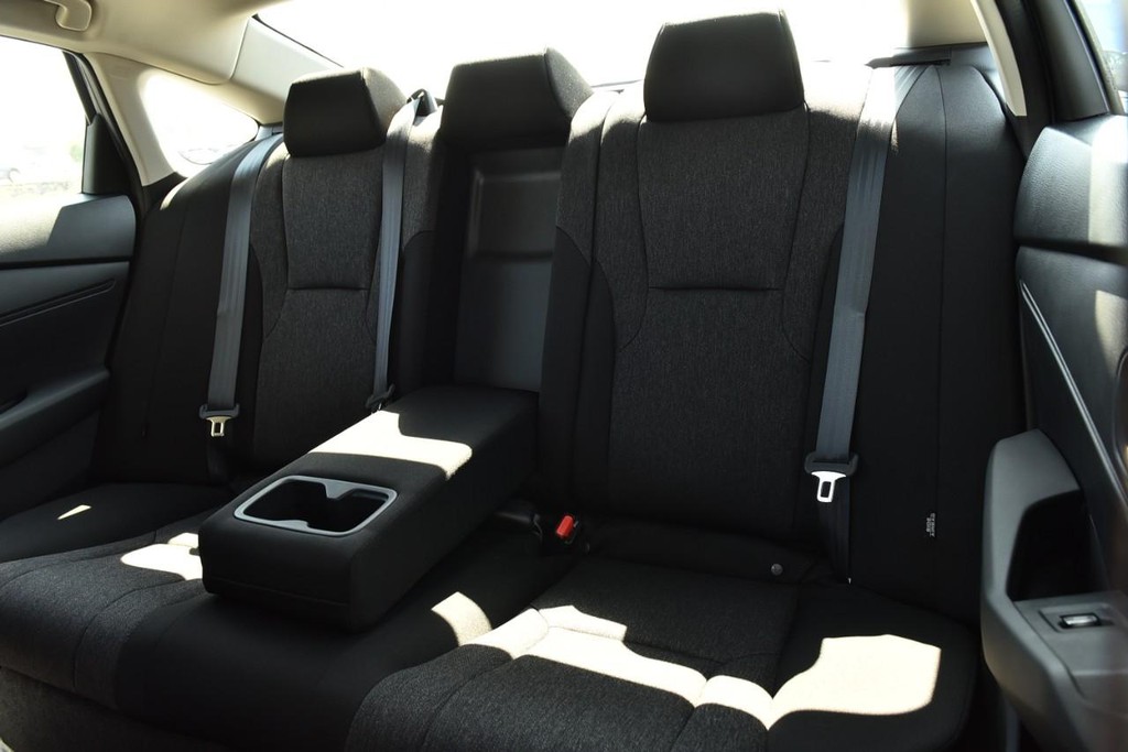 Honda Accord Sedan Vehicle Image 22