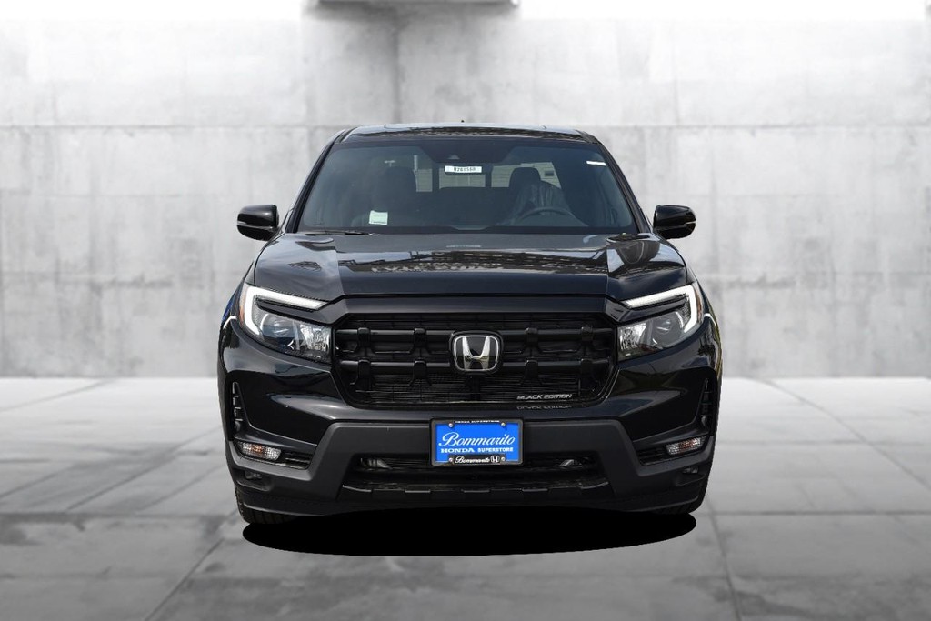 Honda Ridgeline Vehicle Full-screen Gallery Image 4