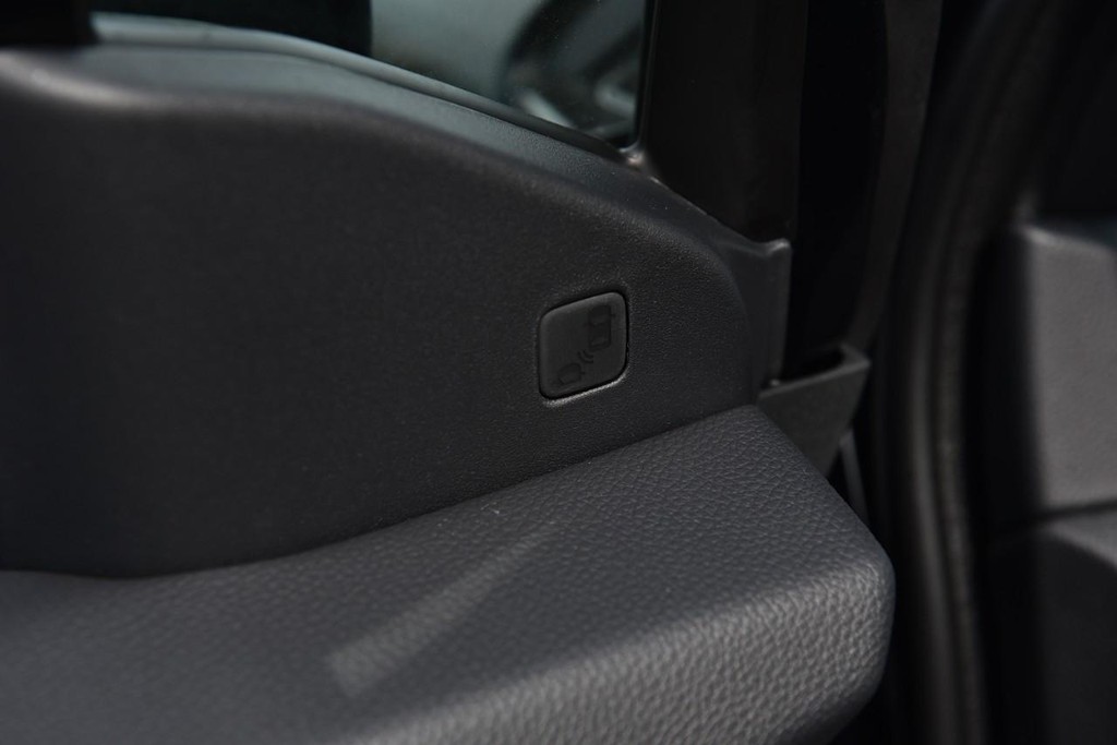 Honda Ridgeline Vehicle Full-screen Gallery Image 12