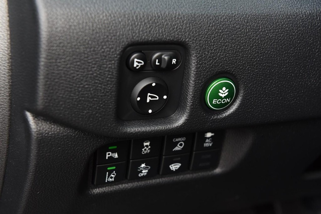 Honda Ridgeline Vehicle Full-screen Gallery Image 13