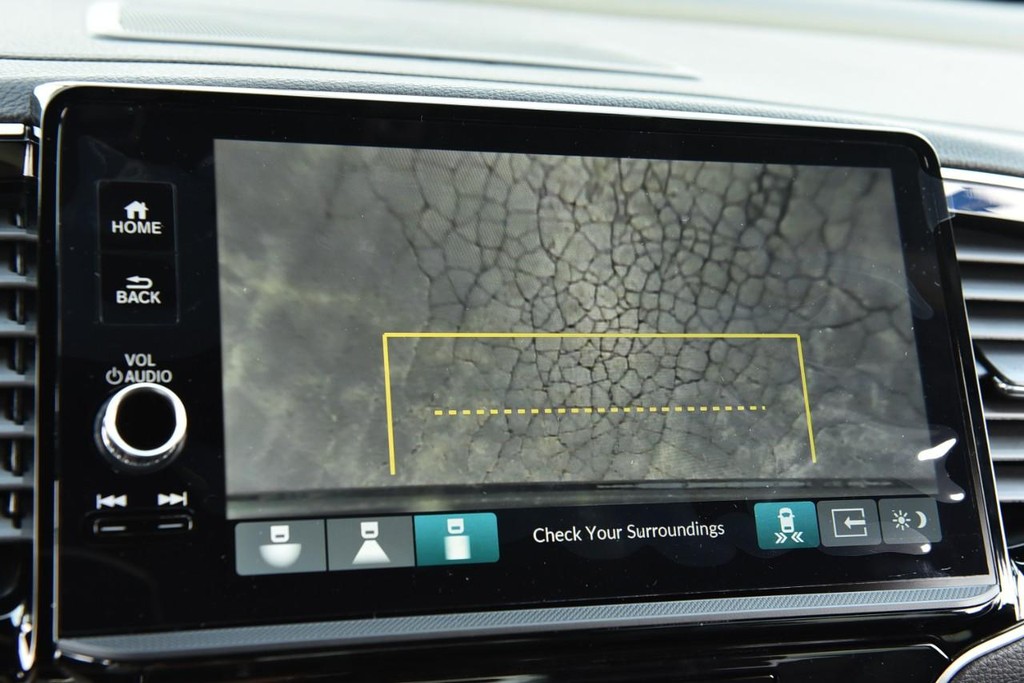 Honda Ridgeline Vehicle Full-screen Gallery Image 16