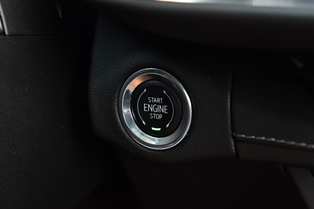 Buick Envision Vehicle Full-screen Gallery Image 18