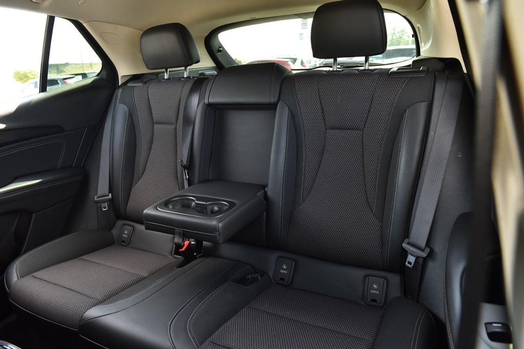 Buick Envision Vehicle Full-screen Gallery Image 22