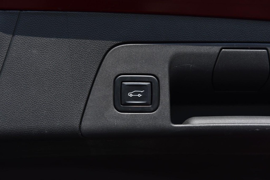 Buick Envision Vehicle Full-screen Gallery Image 26