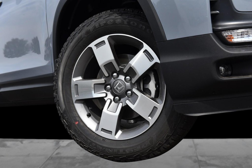 Honda Ridgeline Vehicle Image 03