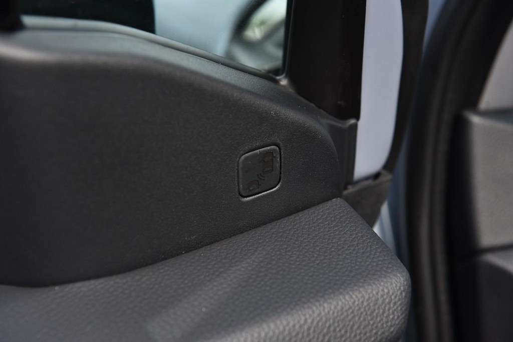 Honda Ridgeline Vehicle Image 12