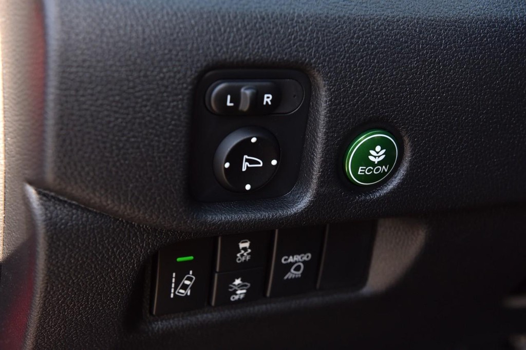 Honda Ridgeline Vehicle Image 13