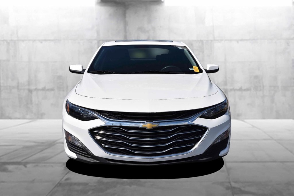 Chevrolet Malibu Vehicle Full-screen Gallery Image 04