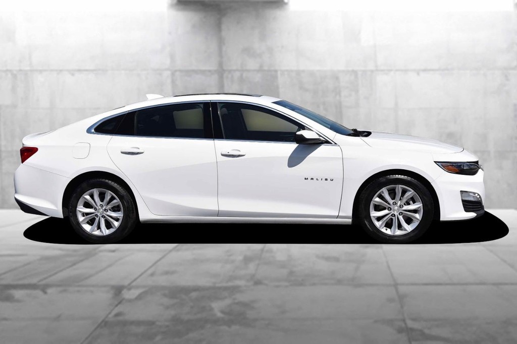 Chevrolet Malibu Vehicle Full-screen Gallery Image 05