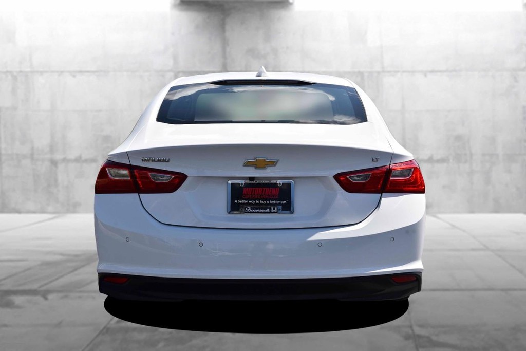 Chevrolet Malibu Vehicle Full-screen Gallery Image 06