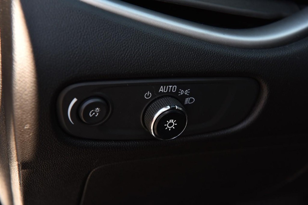 Chevrolet Malibu Vehicle Full-screen Gallery Image 10