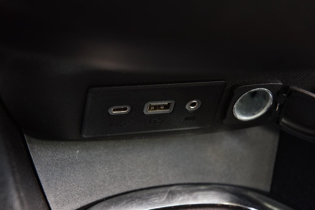 Chevrolet Malibu Vehicle Full-screen Gallery Image 15
