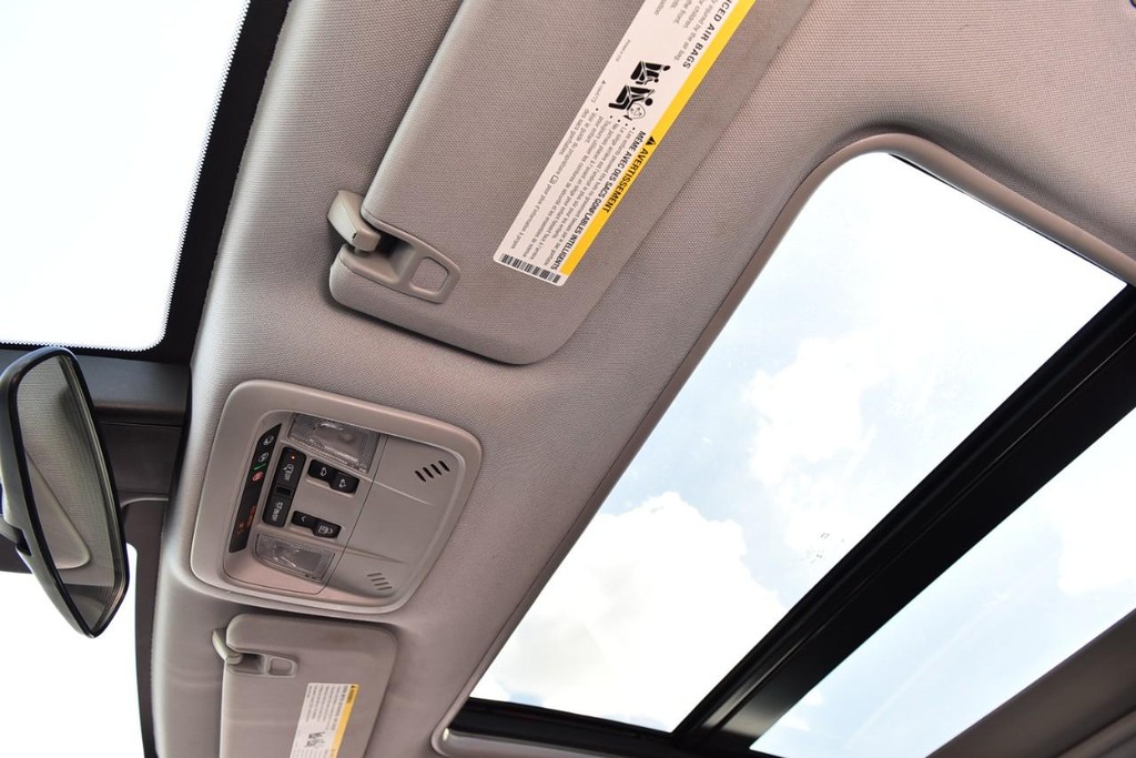 Chevrolet Malibu Vehicle Full-screen Gallery Image 20