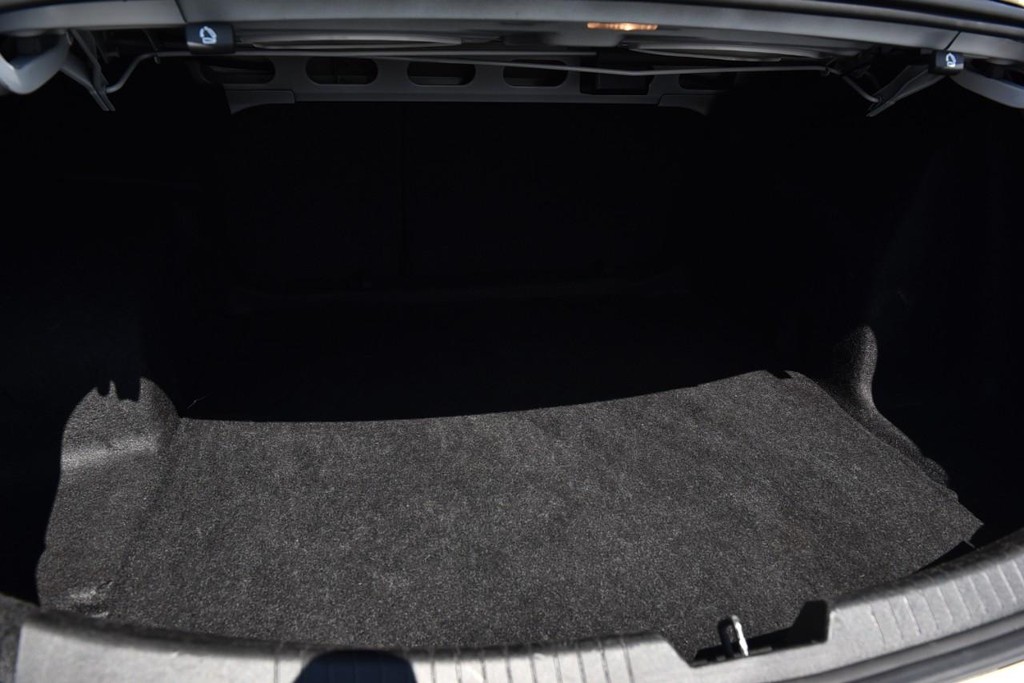 Chevrolet Malibu Vehicle Full-screen Gallery Image 23