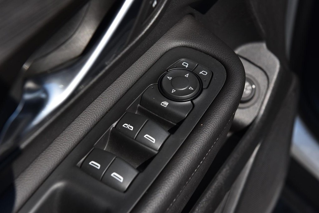 GMC Terrain Vehicle Image 08