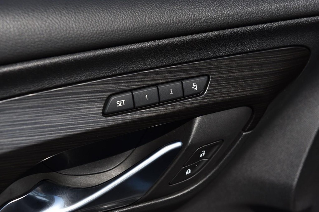 GMC Terrain Vehicle Image 10