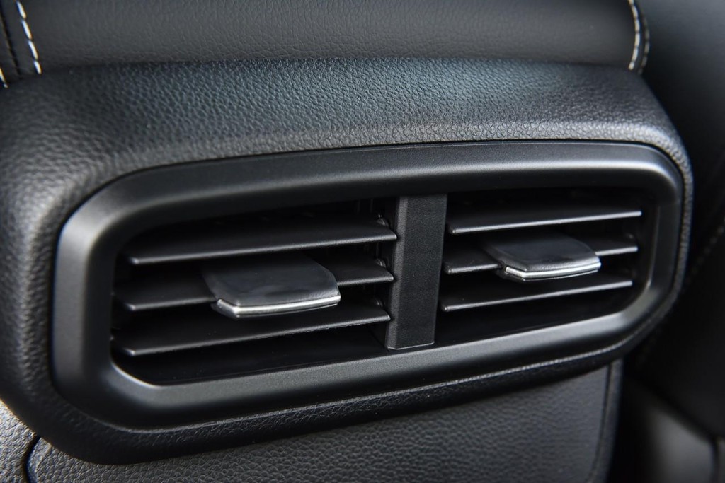 Honda Ridgeline Vehicle Image 29