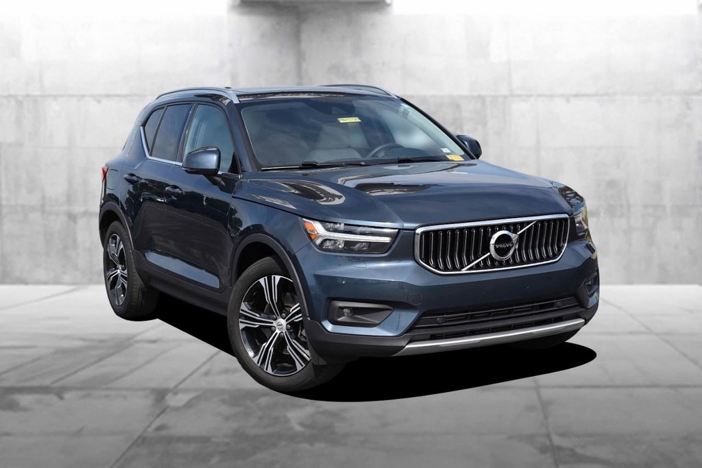 Volvo XC40 Vehicle Image 02