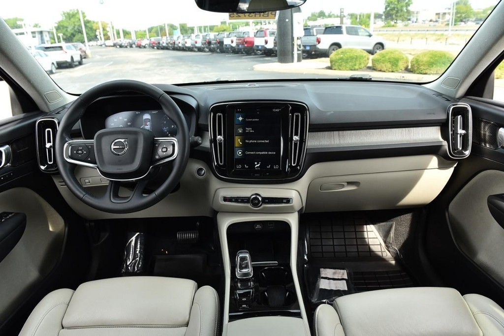 Volvo XC40 Vehicle Image 07