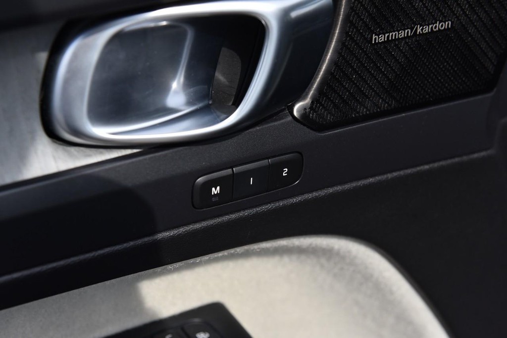 Volvo XC40 Vehicle Image 09