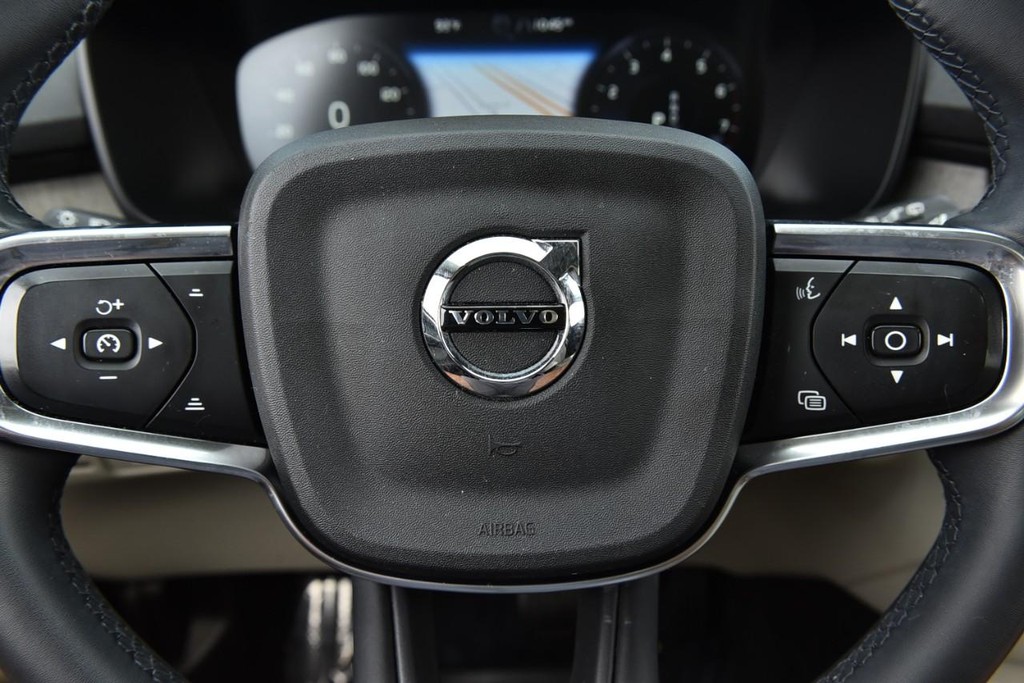 Volvo XC40 Vehicle Image 21